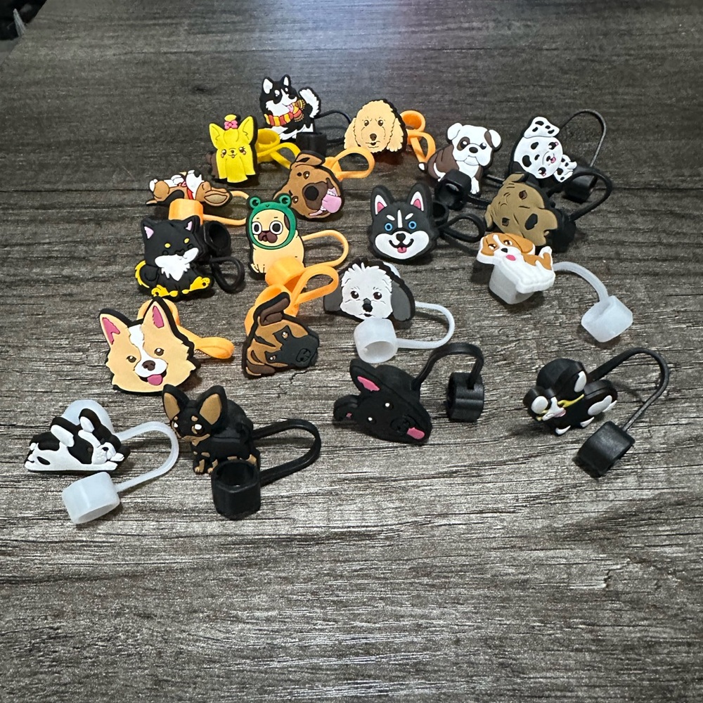 Set of 19 Dog Straw Toppers